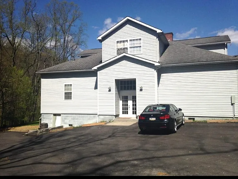 3 Shanes Villa Gw Phillips #GW PHILLIPS — Photo 2