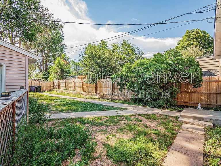 421 N Stuart St — Photo 37