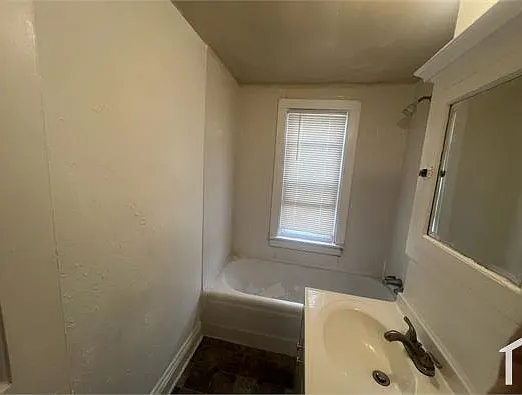 2555A N 16th St — Photo 19