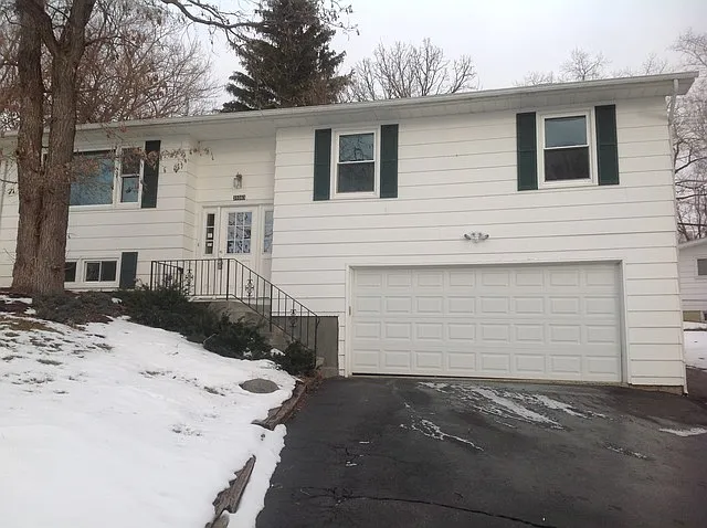 35063 N Sheridan Dr photo 1