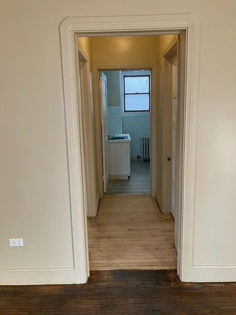 HALL TO BEDROOM 1 & BATHROOM - 545 High St #2