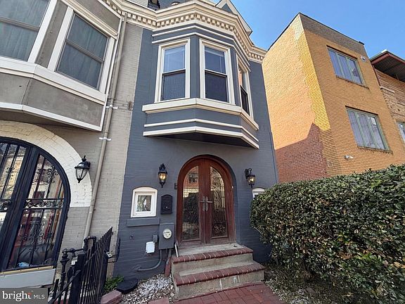 5th image of 724 13th St NE