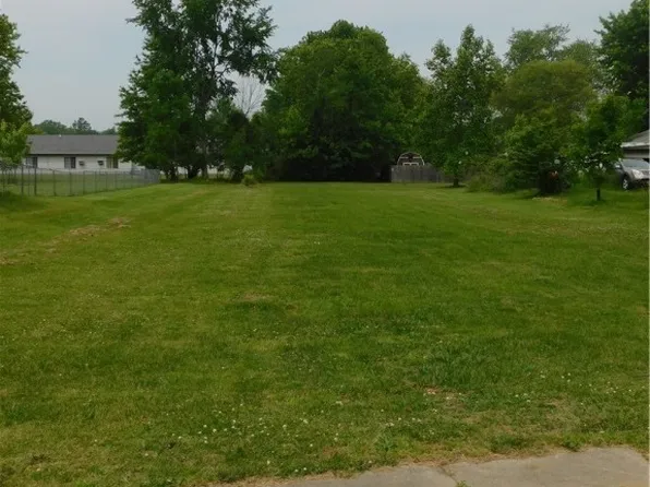 Sherman St, Geneva, OH 44041