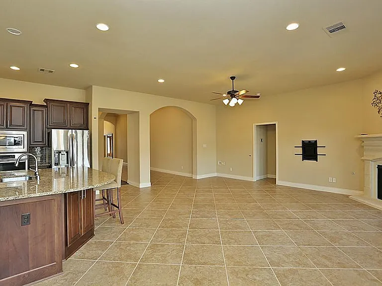 6707 Miller Shadow Ln — Photo 15