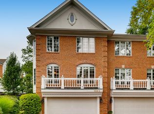 1829 Grove St #2, Glenview, IL 60025