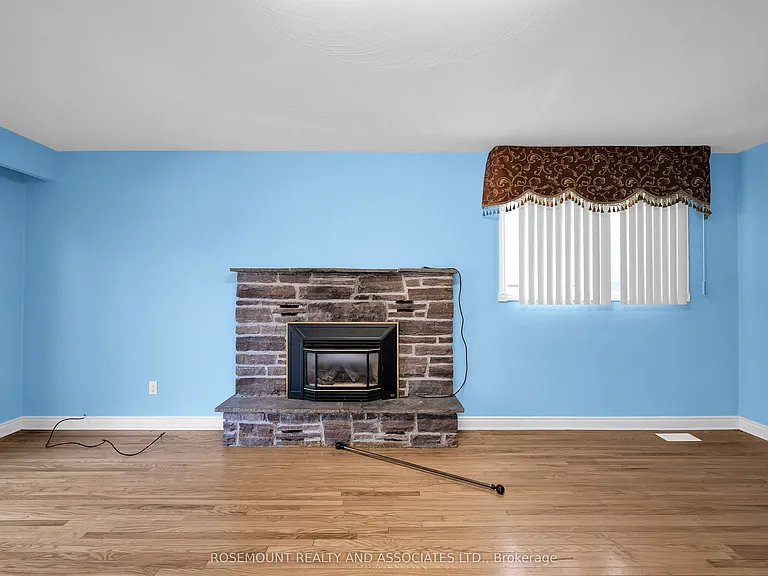 4 Carwin Cres #BASEMENT — Photo 8