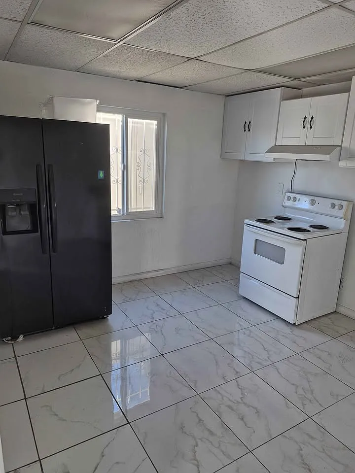 2 bed, $2,250 — Photo 2