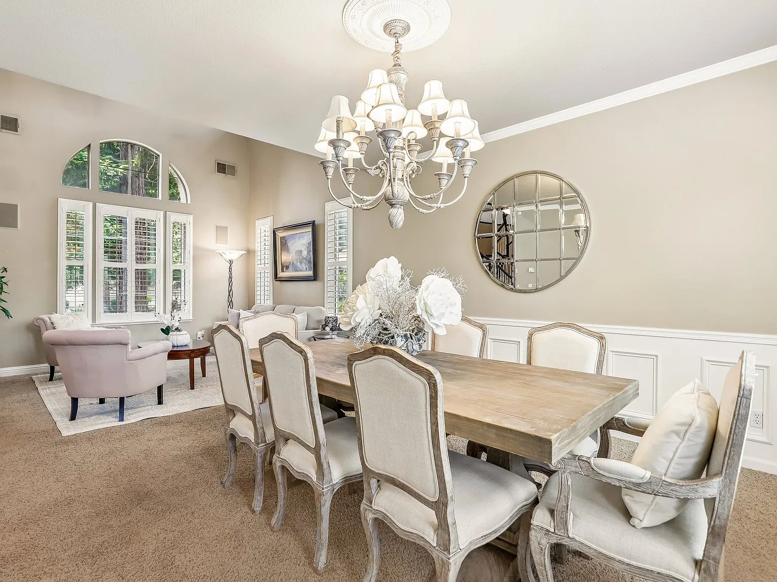 4 bed, 3141 sqft, $4,195 — Photo 4