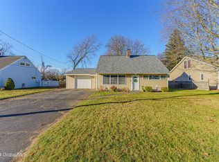935 Obrien Ave, Schenectady, NY 12303