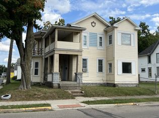 902 Clifton Ave, Springfield, OH 45505