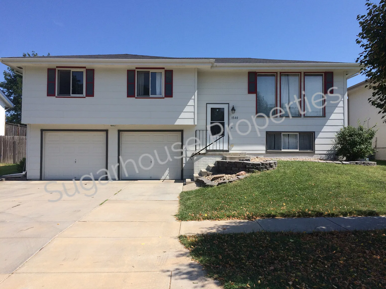 3 bed, 2.5 bath, 1152 sqft, $1,795 — Photo 1