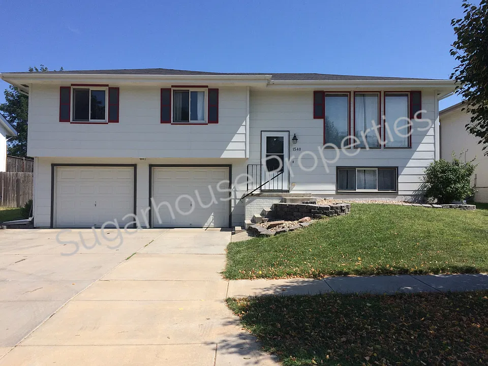 1540 SW 32nd St