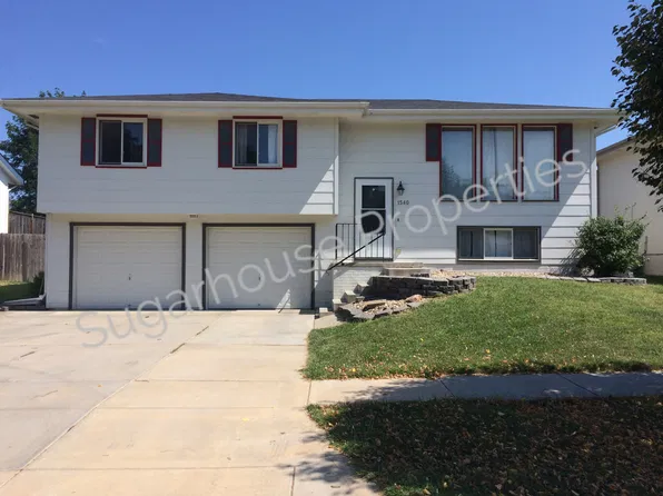 1540 SW 32nd St, Lincoln, NE 68522