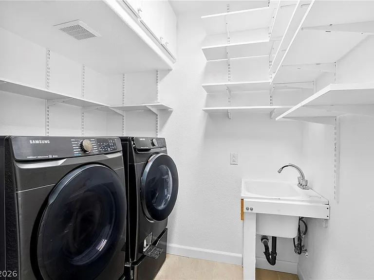 8824 Iron Hitch Ave — Photo 23
