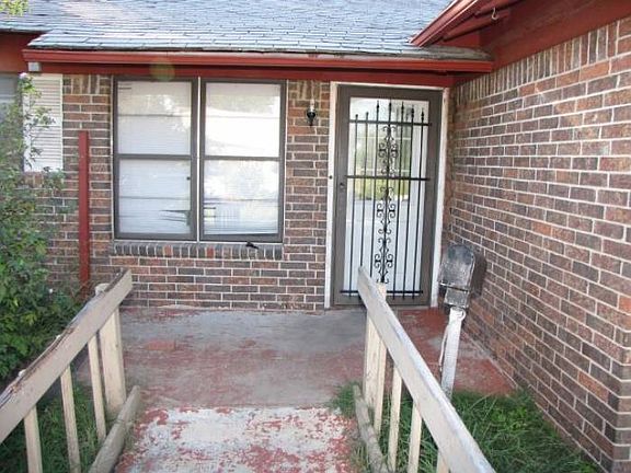 Ramp to front enterence