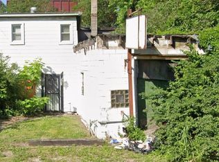 1956 Baker Ave, E Saint Louis, IL 62207