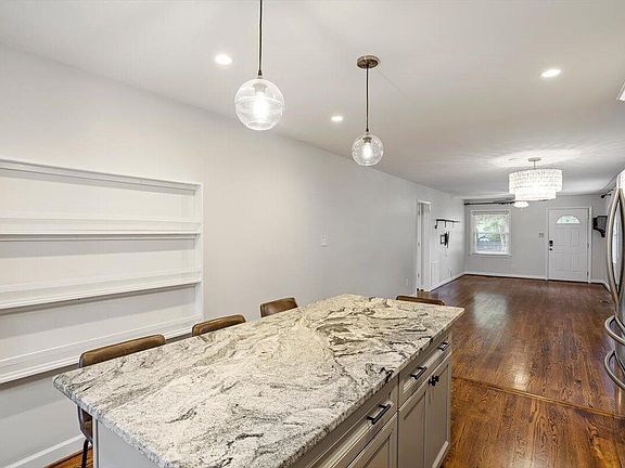 5th image of 2437 Stevens Rd