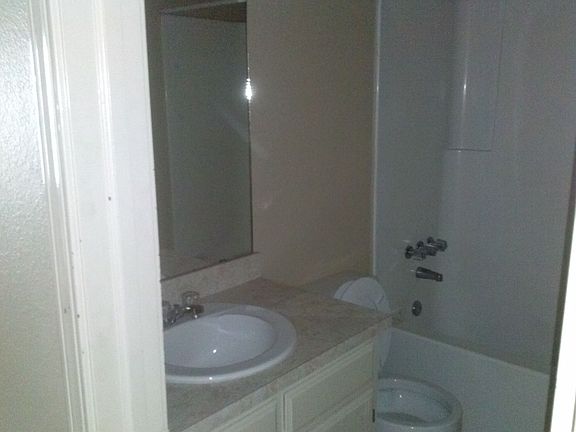 4th image of 616-622 Welston Cir