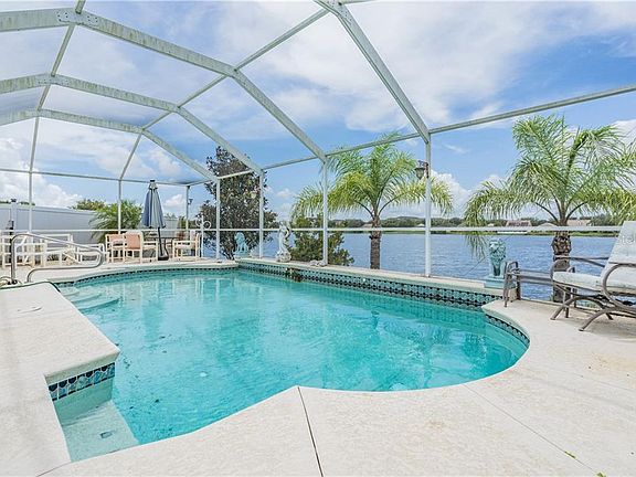 2nd image of 2745 Butterfly Landing Dr
