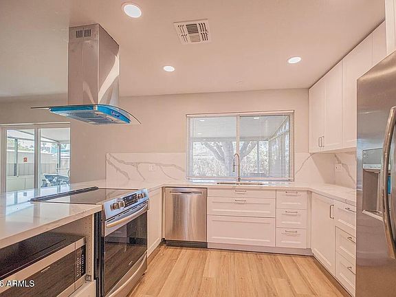 2nd image of 1646 E Hermosa Dr