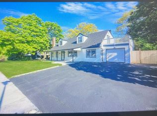 63 Rush St, Port Jefferson Station, NY 11776
