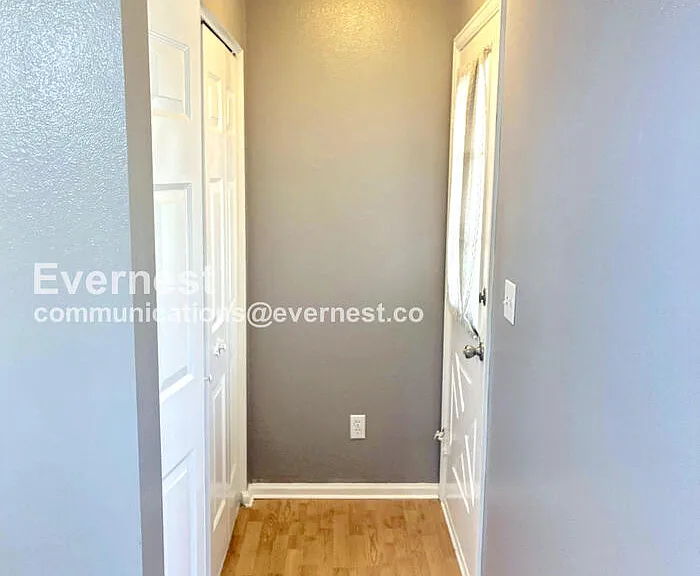 2828 Silverplume Dr #S5 — Photo 41