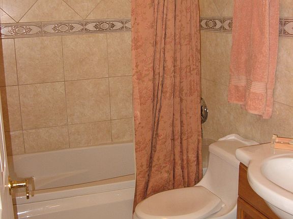 Hall bath jet tub & shower