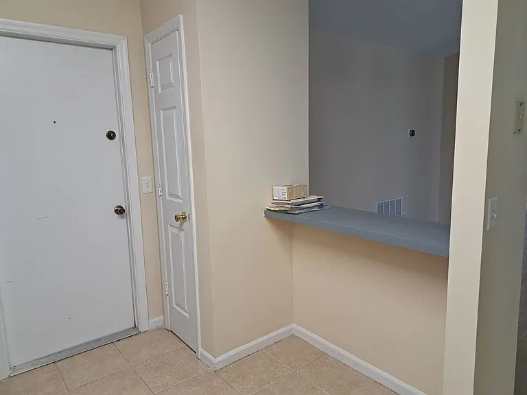 7727 Betty Louise Dr — Photo 6