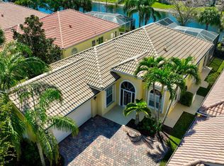 8204 Pine Cay Rd, Wellington, FL 33414