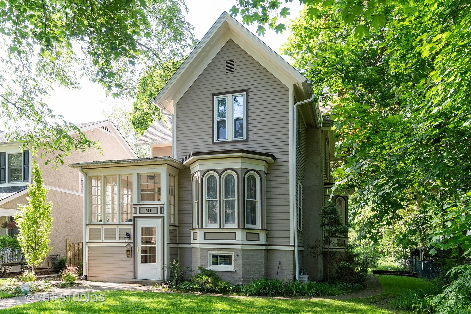 511 Maple Ave photo 1