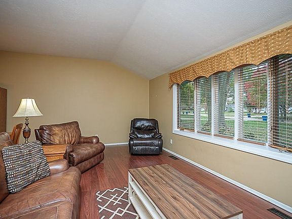 3rd image of 26624 Fairfax Ln