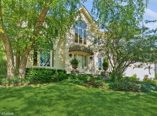 1664 Brittany Ln, Hoffman Estates, IL 60192