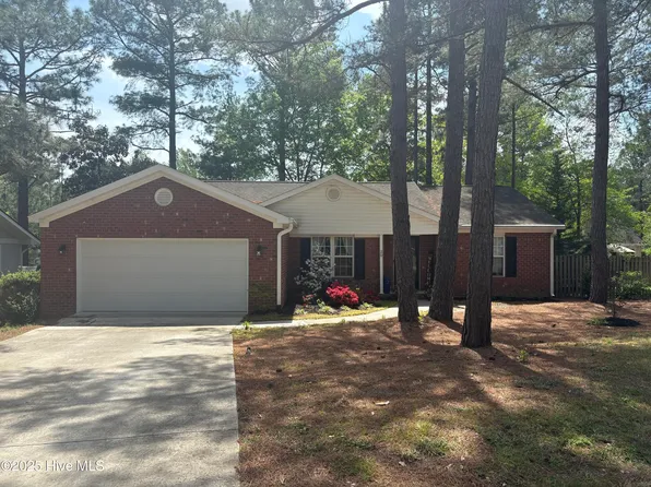 20 Sandhills Circle, Pinehurst, NC 28374