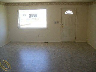 4th image of 23130 Joy St