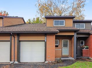 2093 Orient Park Dr #132, Ottawa, ON K1B 4W1