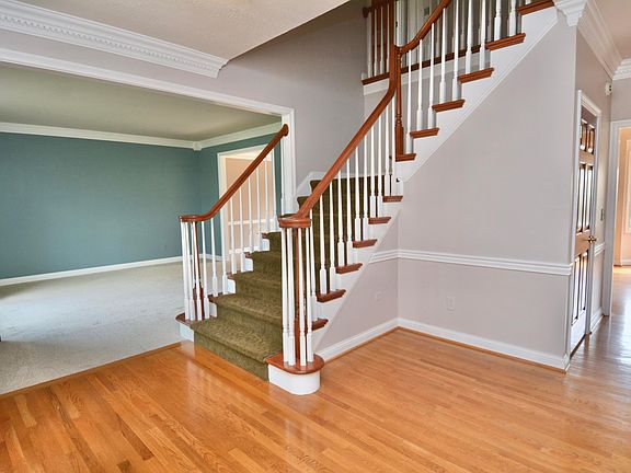 3rd image of 8250 Amberleigh Way