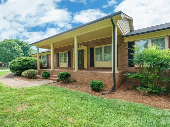 1602 Arden Dr, Lincolnton, NC 28092