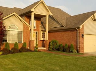50754 Commons Dr, Macomb, MI