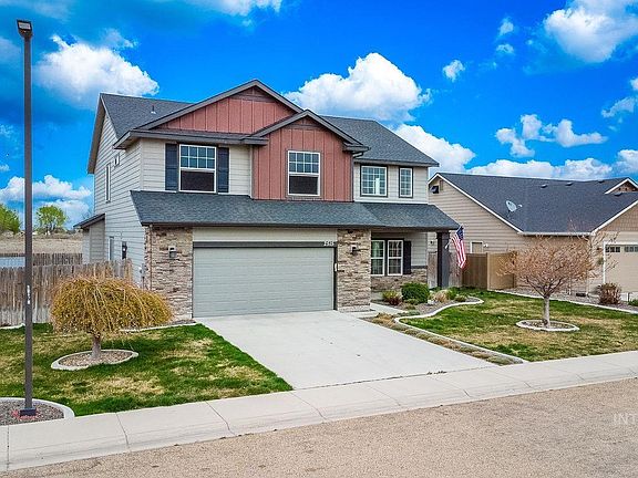 3rd image of 2515 Fallcrest St