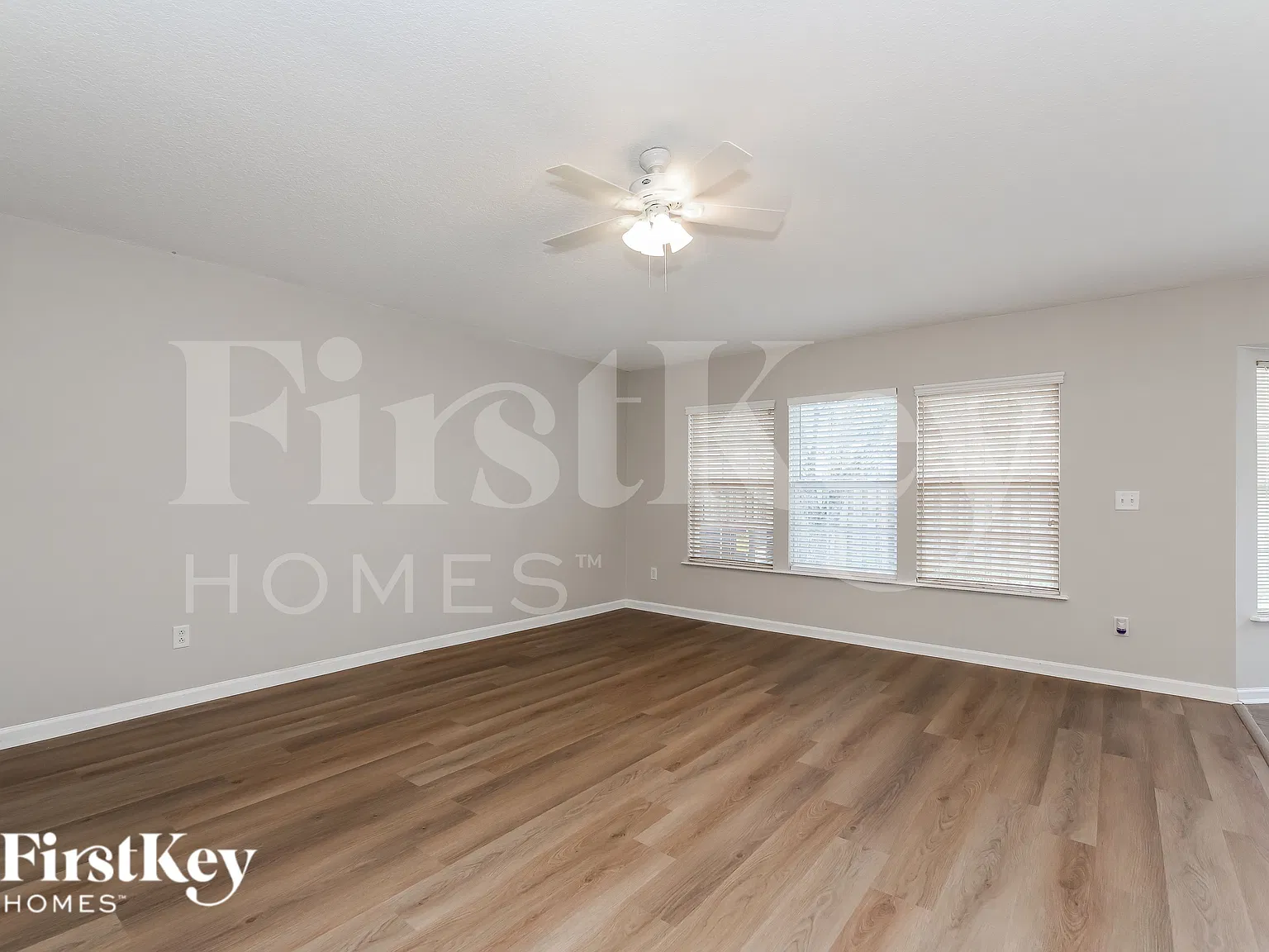 3 bed, 2.0 bath, 1899 sqft, $2,365 — Photo 3