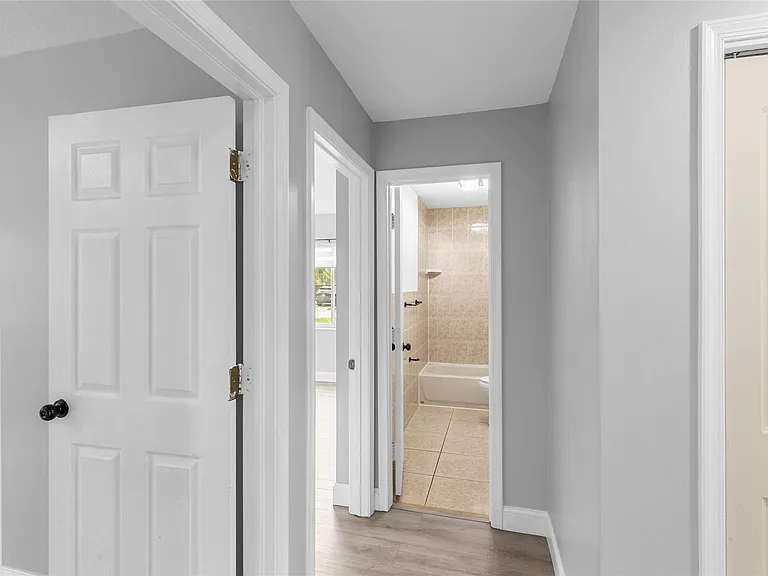 4112 NW 78th Ln — Photo 18