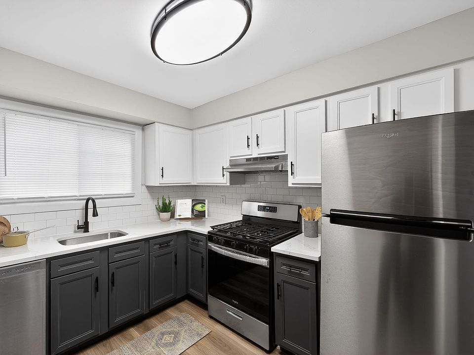 Welcome to Lake Shore Park Apartments, where modern design meets functionality in our beautifully appointed kitchens. Enjoy sleek appliances, ample storage, and a welcoming atmosphere. Schedule a tour today to see your new home!