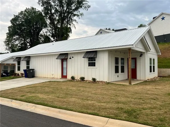 536 Liberty Park Dr NE, Gainesville, GA 30501