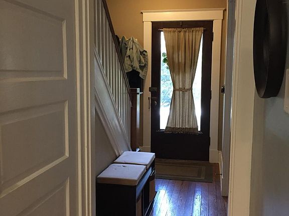Entry way