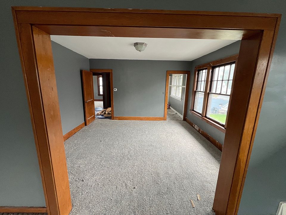 1st image of 1014 W Osborne St #2