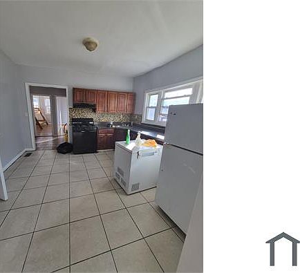 1st image of 840 S 16th St APT 1