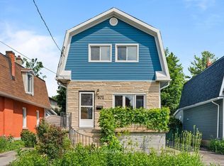 371 Whitby Ave, Ottawa, ON K2A 0B3