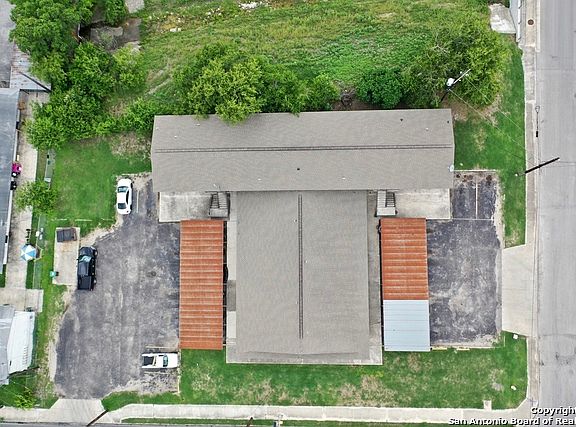 3rd image of 806 McCauley Blvd