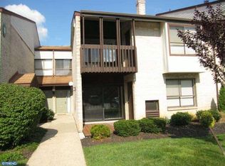 604 Raintree Ln, Malvern, PA 19355