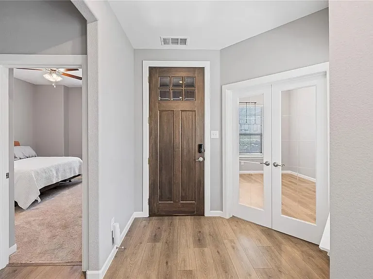 12405 Iveson Dr — Photo 2